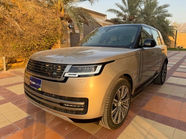 Used 2024 Range Rover HSE for sale in Riyadh